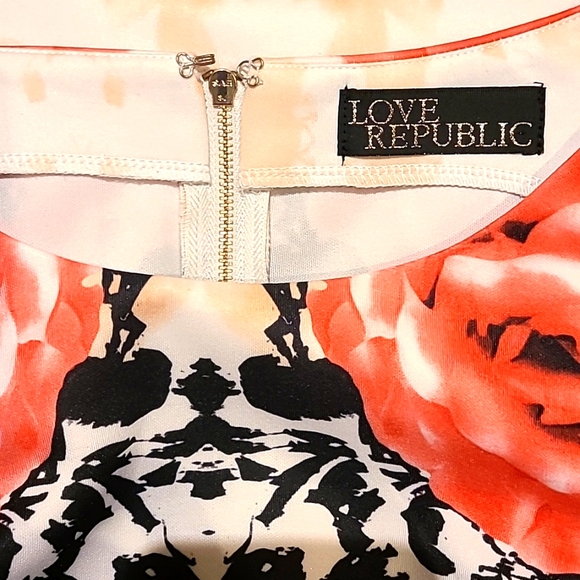 Stretchy mini dress (XS) - Picture 9 of 9